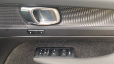 Volvo XC40 2.0 B3P Plus Dark 5dr Auto Petrol Estate